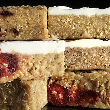 Product image of Mixed Selection Flapjack (B) by Pearl's Cafe