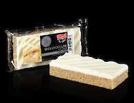 Product image of White Chocolate Flavour Flapjack by Pearl's Cafe
