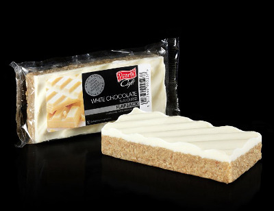 Product image of White Chocolate Flavour Flapjack by Pearl's Cafe